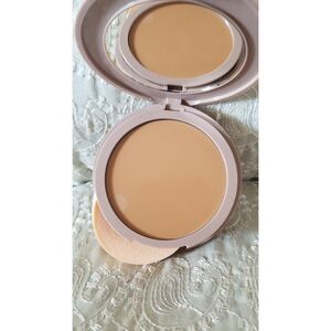 The "No Makeup Makeup" Light Medium shade  Not original sponge.
